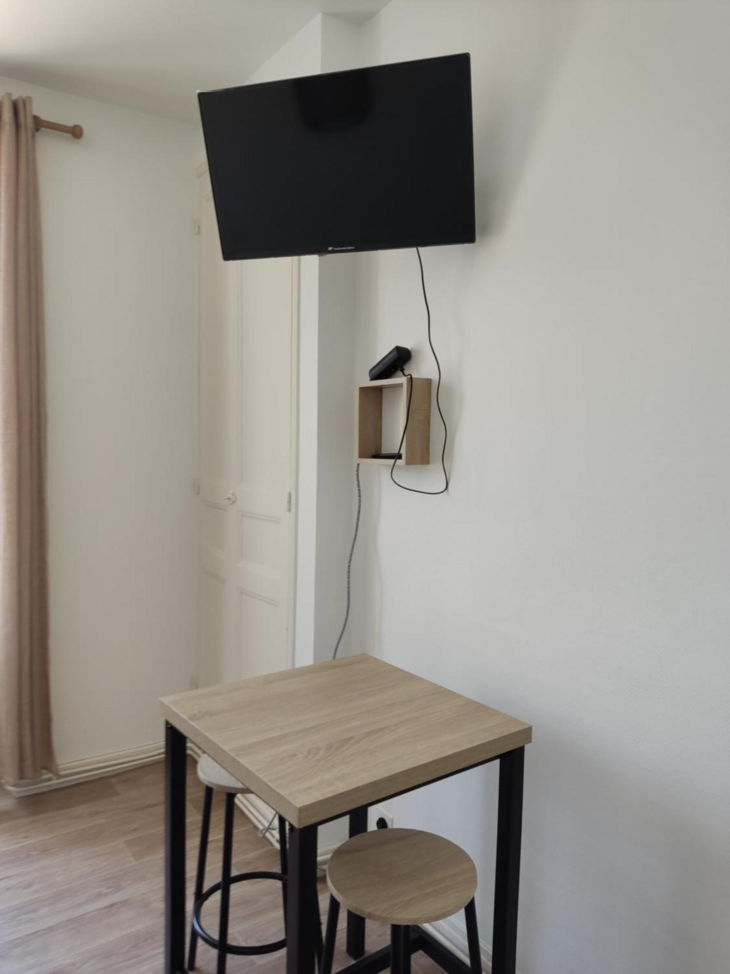 Apartment Le 3, Wifi, Parking, Centre